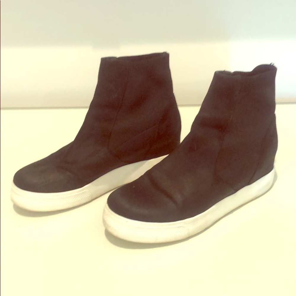High sneakers